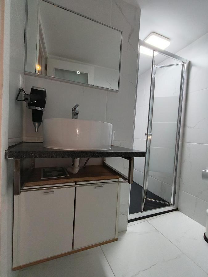 Central Apartamento 0 Ac Metro Nearby Porto Dış mekan fotoğraf